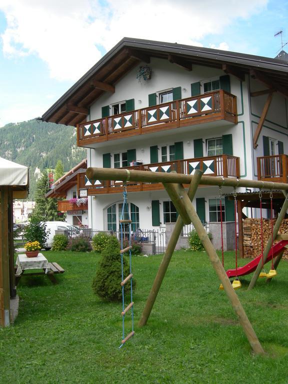 Cesa Stefi Apartment Canazei Luaran gambar